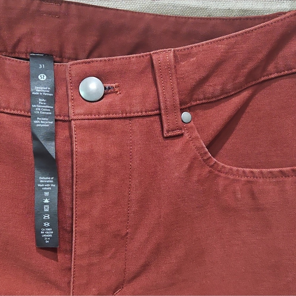 lululemon Men's Red Solid Skinny Pants Slim Fit Mid Rise Pockets 31 X 29